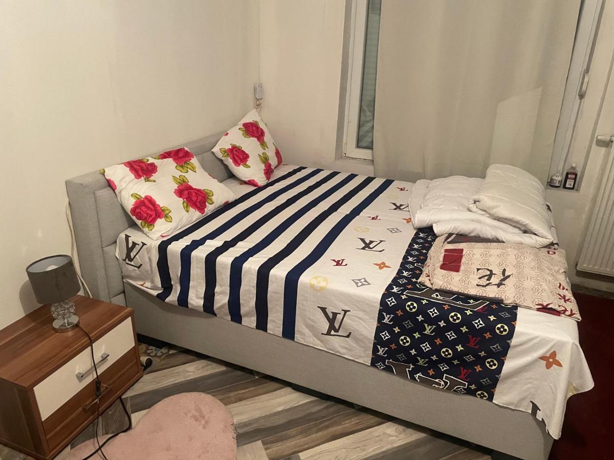 Belle appartement sur liège Extérieur photo